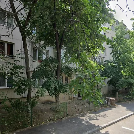 Vintage Flat In *